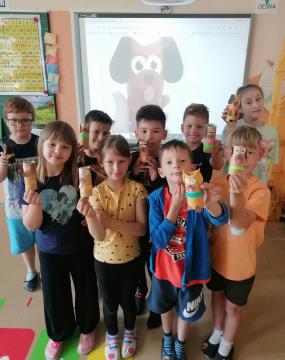 Čarobni dan s knjigo in kužki na Osnovni šoli Marije Vere (13)